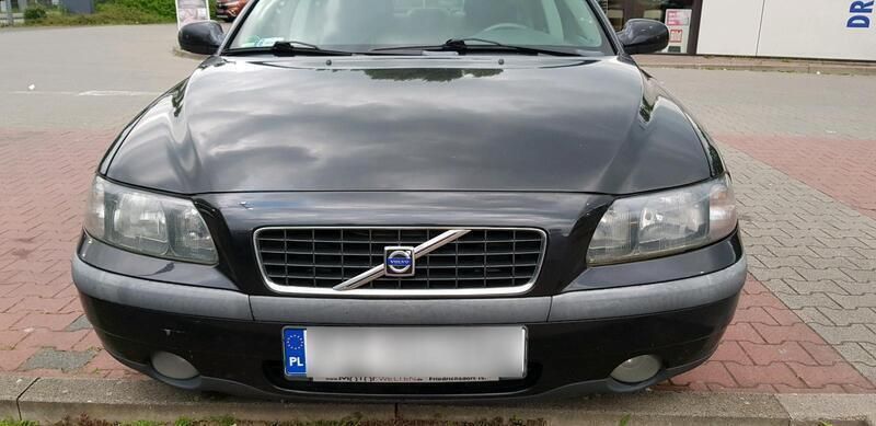 Schwarz Gebraucht 2002 Volvo S60 Limousine | 2.450 € - Bild 1/4
