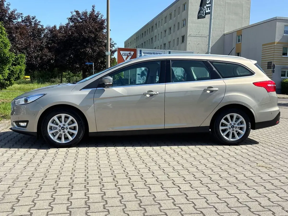 Gebraucht Ford Focus 150 PS (110 kW) 2018 Grau Kombi