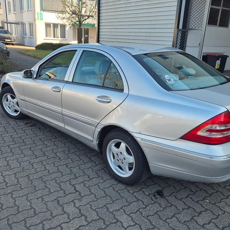 Gebraucht Mercedes C200 Elegance 163 PS (119 kW) 2001 Silber Limousine