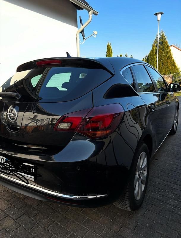 Schwarz Gebraucht 2015 Opel Astra Limousine | 4.800 € (Superpreis) - Bild 1/4