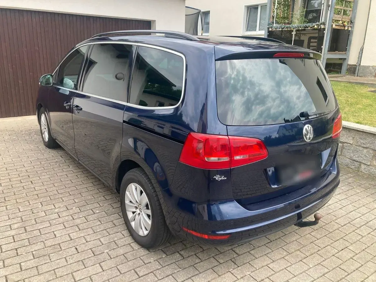 Gebraucht VW Sharan Comfortline 170 PS (125 kW) 2011 Blau Van / Kleinbus