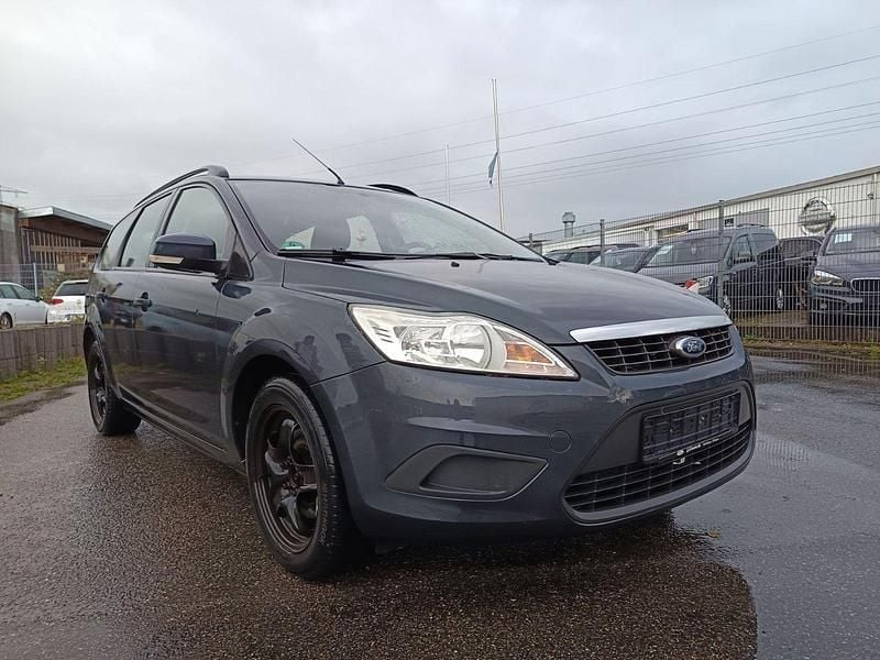 Gebraucht Ford Focus Style 101 PS (74 kW) 2010 Blau Kombi