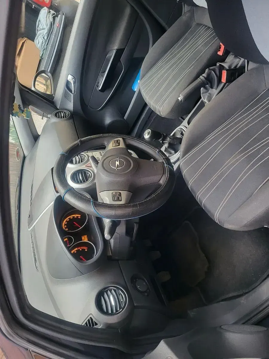 Gebraucht Opel Corsa Sport 80 PS (58 kW) 2009 Grau Kleinwagen