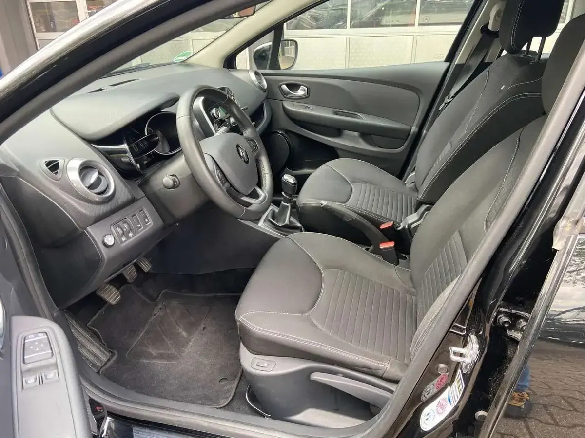 Gebraucht Renault Clio GrandTour 118 PS (86 kW) 2018 Schwarz Kombi