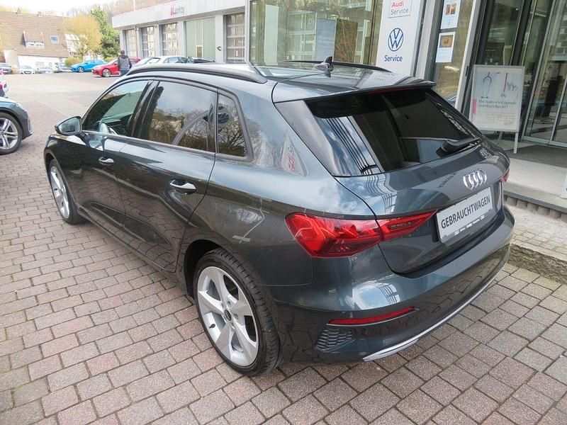 Gebraucht Audi A3 Advanced Plus 116 PS (85 kW) 2022 Grau Limousine