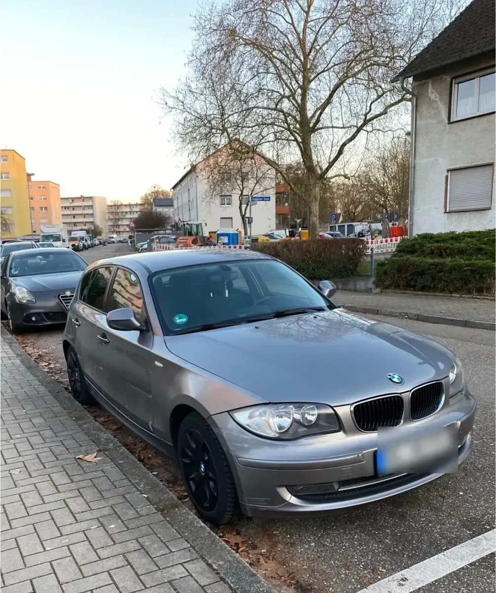 Gebraucht BMW 116 116 PS (85 kW) 2010 Grau Kleinwagen