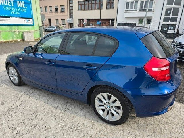 Gebraucht BMW 116 Advantage 116 PS (85 kW) 2011 Blau Kleinwagen