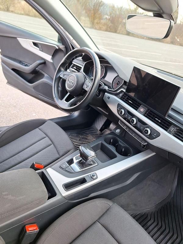 Gebraucht Audi A4 150 PS (110 kW) 2021 Schwarz Kombi
