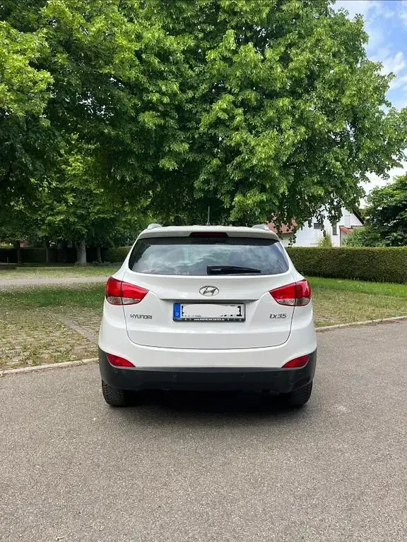 Gebraucht Hyundai ix35 Style 163 PS (119 kW) 2013 Weiß SUV