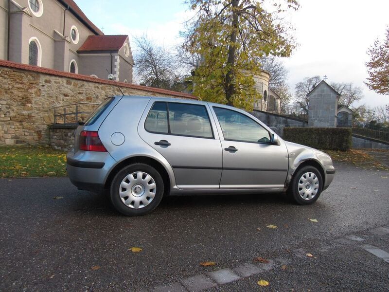 Gebraucht VW Golf IV 105 PS (77 kW) 2002 Grau Limousine