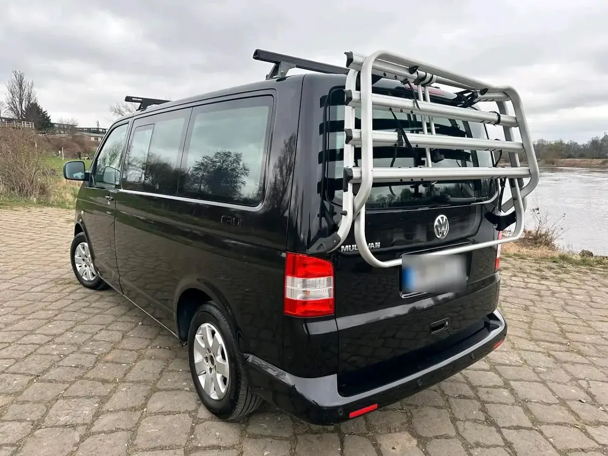 Gebraucht VW Multivan 105 PS (77 kW) 2006 Schwarz Van / Kleinbus
