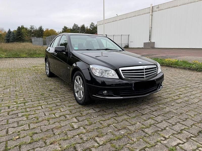 Gebraucht Mercedes C180 156 PS (114 kW) 2009 Schwarz Limousine