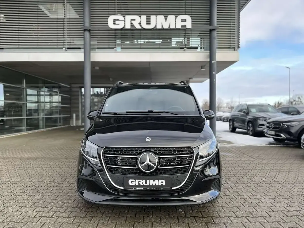 Gebraucht Mercedes V300 Style 237 PS (174 kW) 2026 Obsidianschwarz Van / Kleinbus