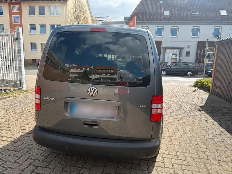 Usata VW Caddy 102 CV (75 kW) 2011 Grigio Monovolume