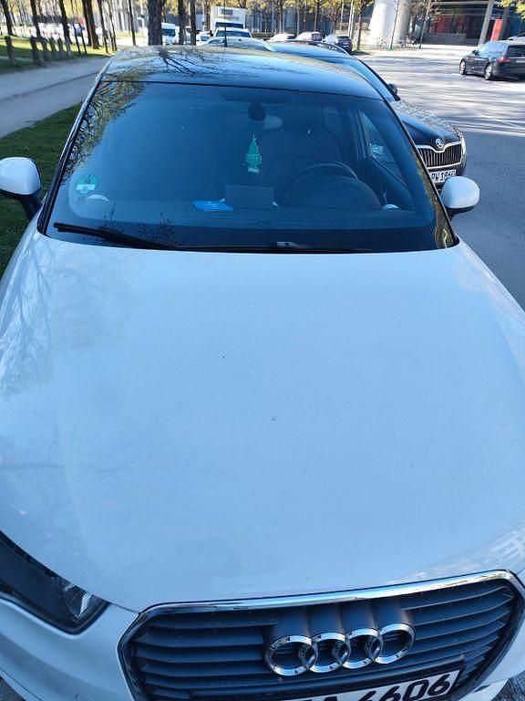 Gebraucht Audi A1 Sportback Ambition 86 PS (63 kW) 2013 Weiß Kleinwagen