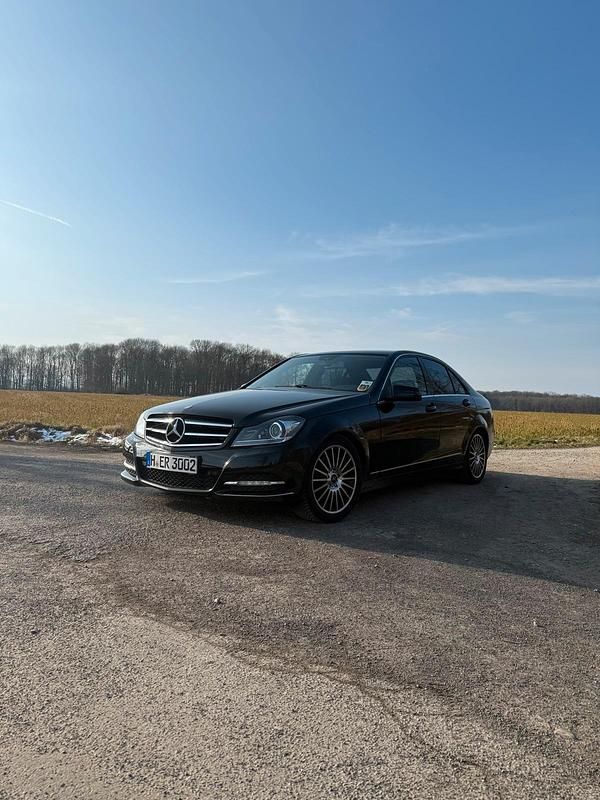 Schwarz Gebraucht 2013 Mercedes C220 Limousine | 12.000 € (Fairer Preis) - Bild 1/4