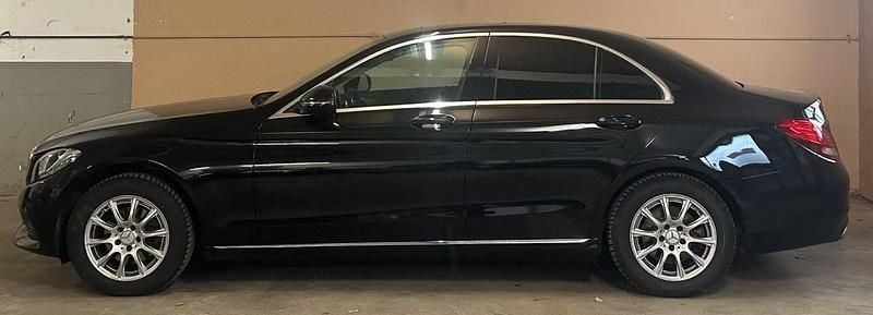 Gebraucht Mercedes C220 Exclusive 170 PS (125 kW) 2015 Schwarz Limousine