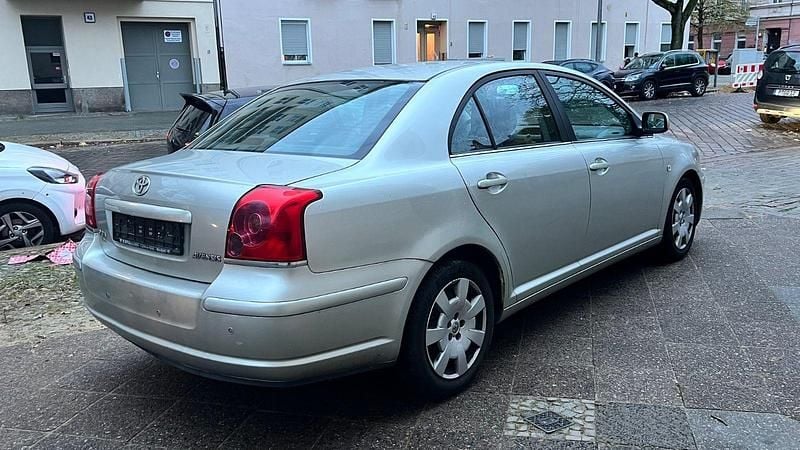 Gebraucht Toyota Avensis Executive 129 PS (94 kW) 2005 Gold Limousine