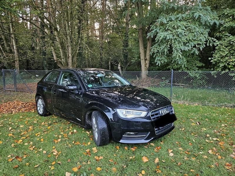 Schwarz Gebraucht 2014 Audi A3 Kleinwagen | 9.500 € (Superpreis) - Bild 1/4