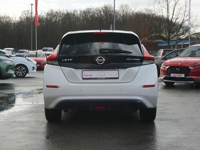 Gebraucht Nissan Leaf 360º 89 kW (122 PS) 2021 Weiß Kleinwagen