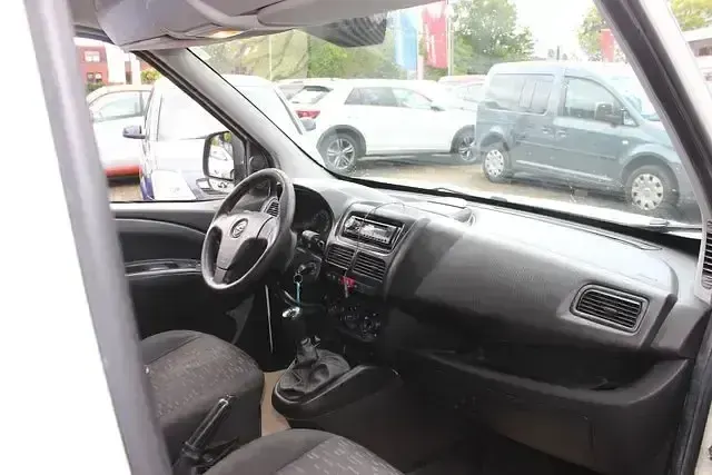 Używany Opel Combo 95 KM (69 kW) 2017 Biały Minivan
