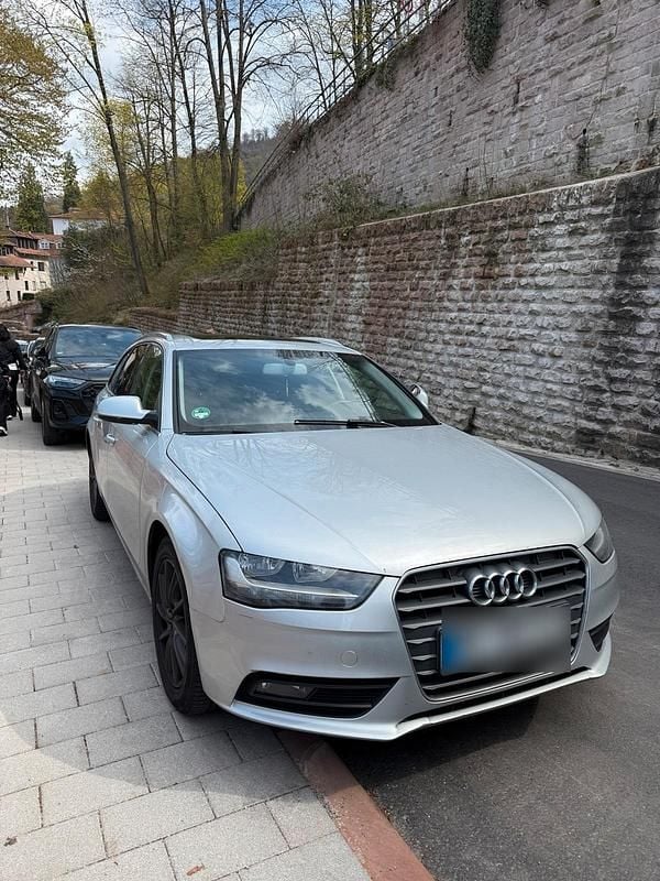 Gebraucht Audi A4 143 PS (105 kW) 2012 Grau Kombi