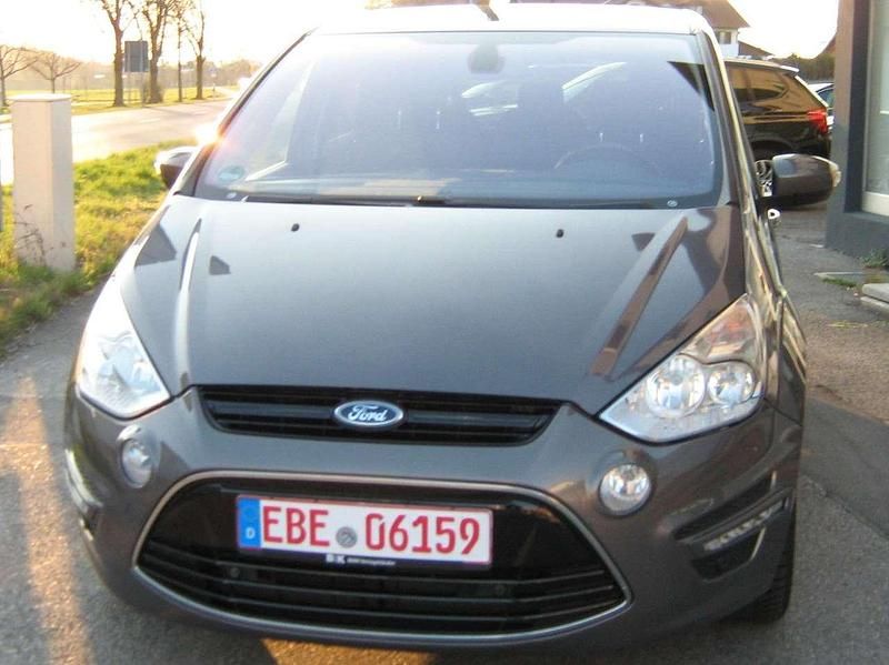 Gebraucht Ford S-MAX S 163 PS (119 kW) 2015 Brisbane braun (met.) Van / Kleinbus