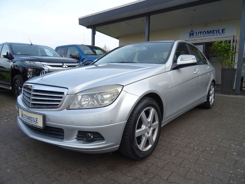 Silber Gebraucht 2008 Mercedes C200 Limousine | 4.390 € (Superpreis) - Bild 1/4
