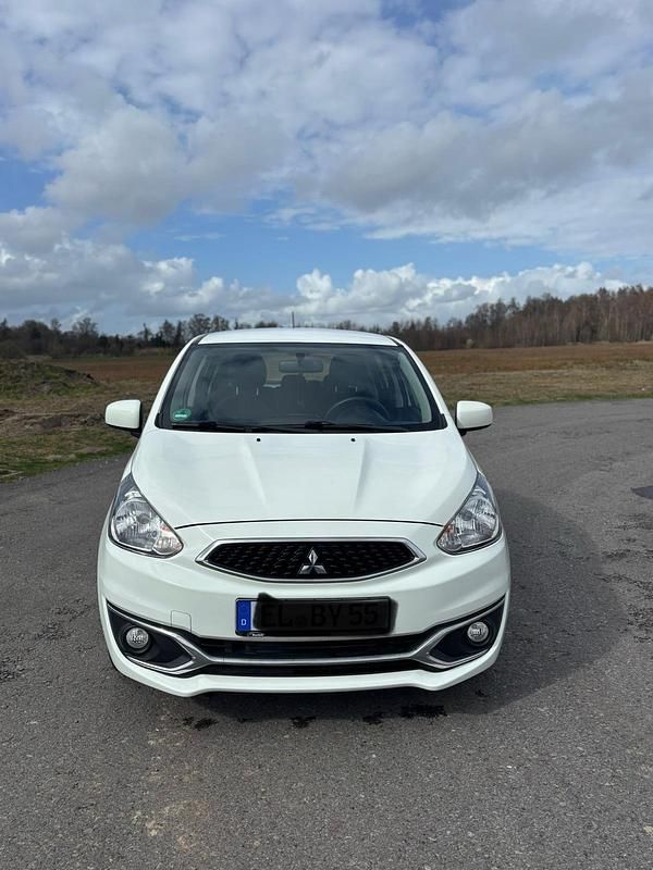 Gebraucht Mitsubishi Space Star 71 PS (52 kW) 2019 Weiß Kleinwagen
