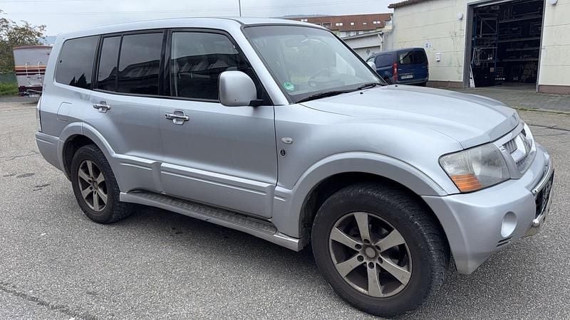 Silber Gebraucht 2005 Mitsubishi Pajero SUV | 6.500 € (Fairer Preis) - Bild 1/4