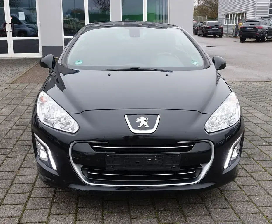 Gebraucht Peugeot 308 CC Active 163 PS (119 kW) 2012 Schwarz Cabrio