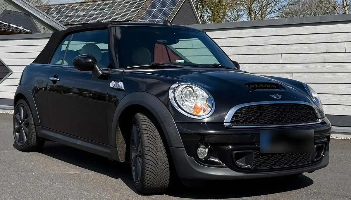 Usata Mini Cooper S Cabriolet 184 CV (135 kW) 2011 Nero Cabrio