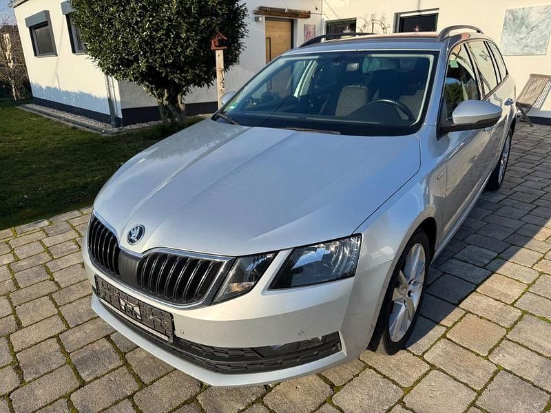 Silber Gebraucht 2018 Skoda Octavia Drive Kombi | 6.850 € (Superpreis) - Bild 1/4