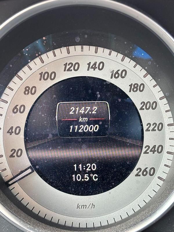 Gebraucht Mercedes C180 Avantgarde 156 PS (114 kW) 2012 Blau Limousine