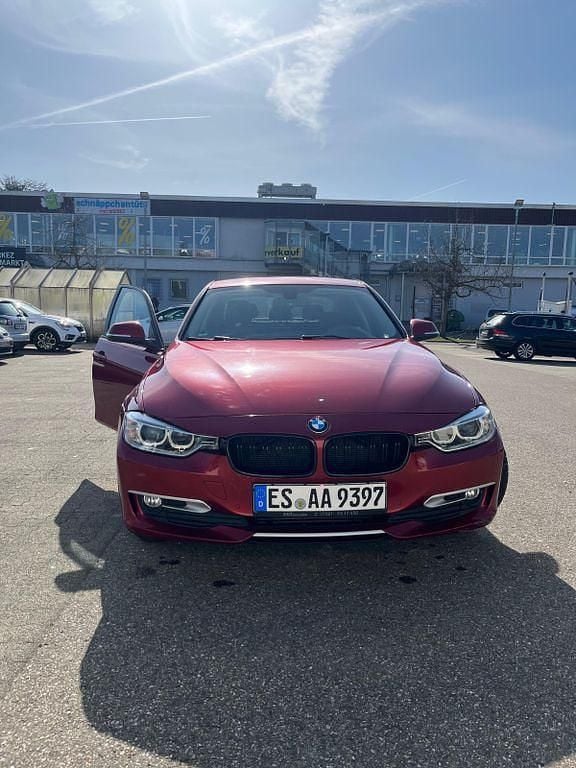 Usata BMW 318 143 CV (105 kW) 2014 Rosso Berlina