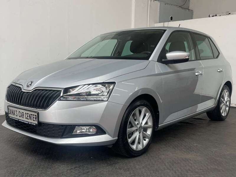 Silber Gebraucht 2021 Skoda Fabia Active Limousine | 16.700 € (Fairer Preis) - Bild 1/4