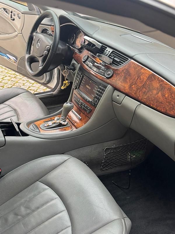 Gebraucht Mercedes CLS350 272 PS (200 kW) 2005 Silber Limousine