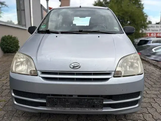 Gebraucht Daihatsu Cuore Plus 58 PS (42 kW) 2006 Silber Kleinwagen