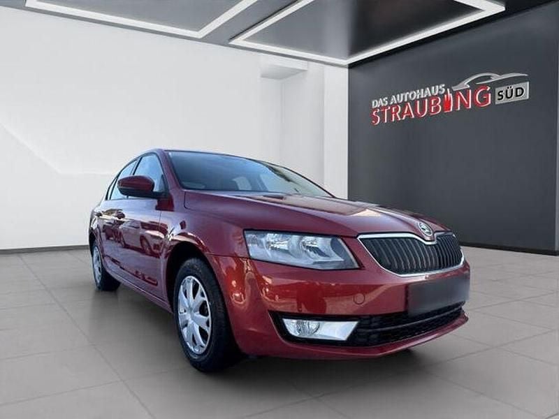 Rot Gebraucht 2015 Skoda Octavia Ambition Limousine | 8.900 € (Fairer Preis) - Bild 1/4