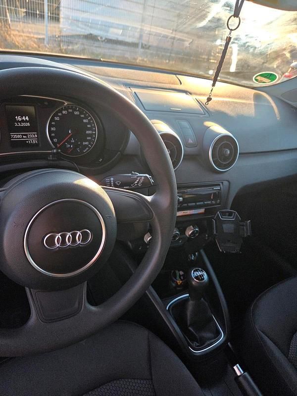 Gebraucht Audi A1 Sportback 125 PS (91 kW) 2018 Schwarz Kleinwagen