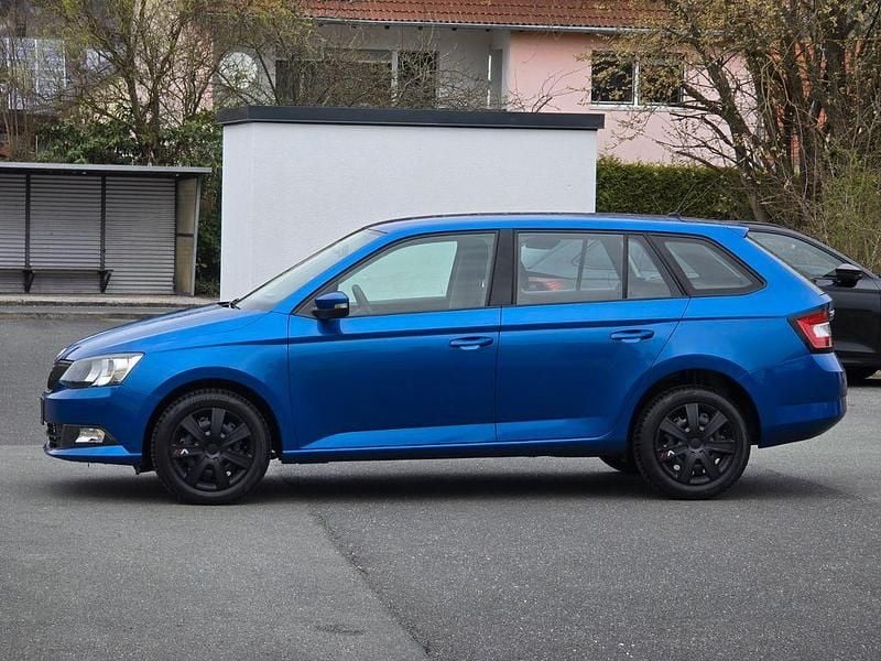 Gebraucht Skoda Fabia Cool Plus 75 PS (55 kW) 2018 Modra race/race blue Kombi