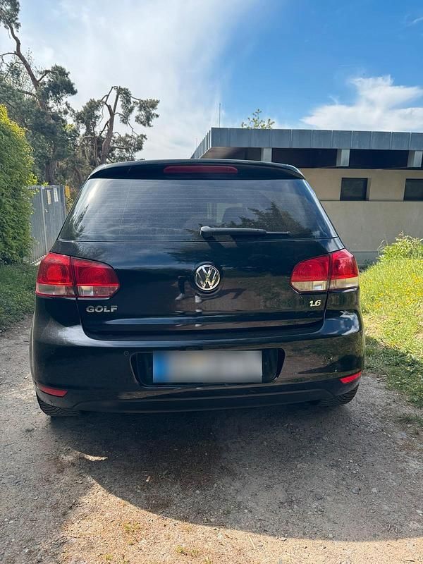 Second-hand VW Golf 102 CP (75 kW) 2009 Negru Coupe