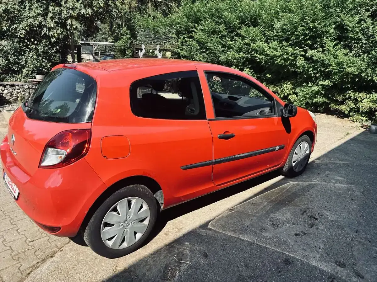 Gebraucht Renault Clio II Expression 68 PS (50 kW) 2009 Limousine