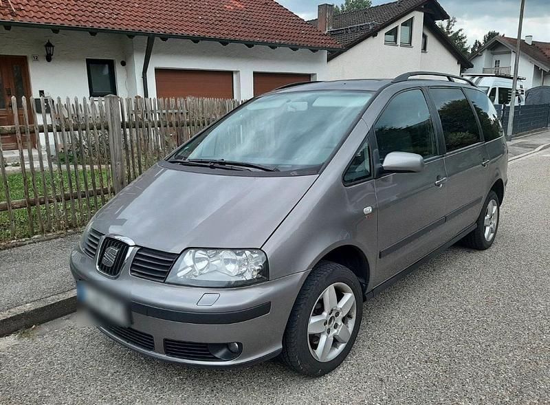 Grau Gebraucht 2007 Seat Alhambra Van / Kleinbus | 2.100 € (Guter Preis) - Bild 1/4