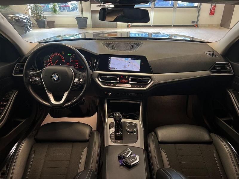 Occasion BMW 318 Advantage 150 ch (110 kW) 2020 Gris Berline