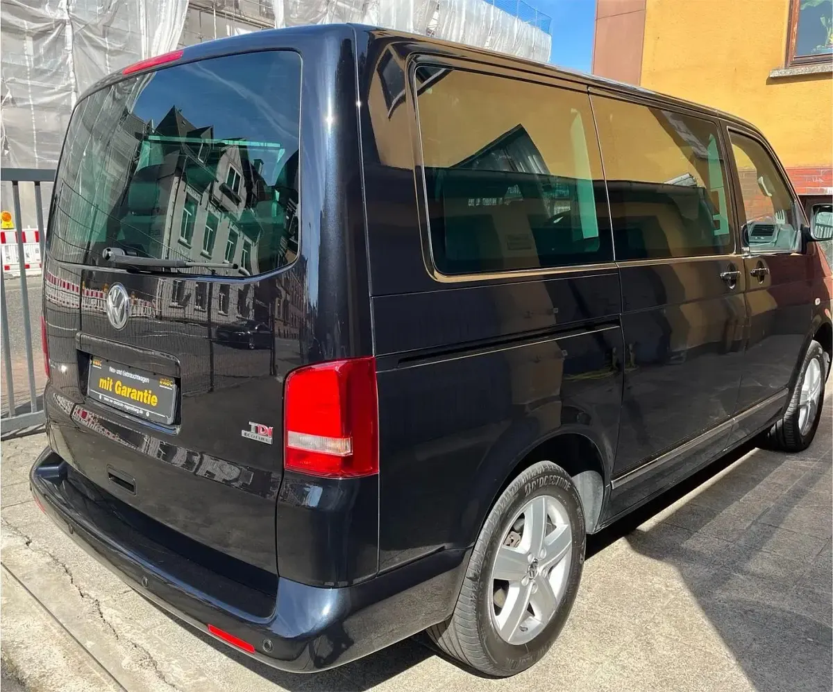 Gebraucht VW Multivan Match 180 PS (132 kW) 2012 Schwarz Van / Kleinbus