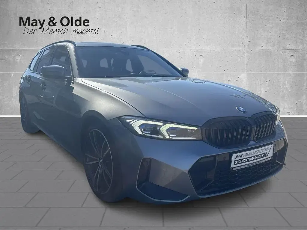 Gebraucht BMW 330 M Sport 286 PS (210 kW) 2022 Grau Kombi