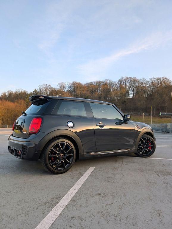 Gebraucht Mini John Cooper Works 321 PS (236 kW) 2019 Grau Kleinwagen
