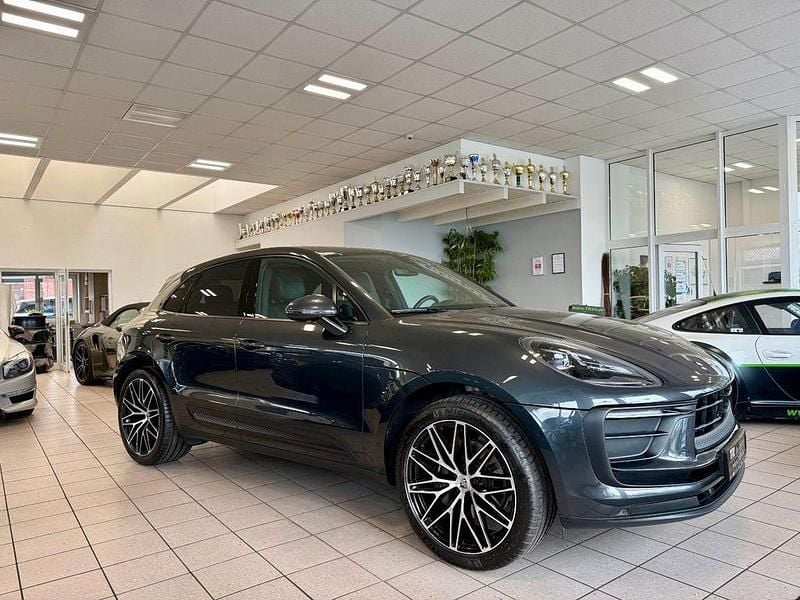 Gebraucht Porsche Macan 265 PS (194 kW) 2023 Grau SUV
