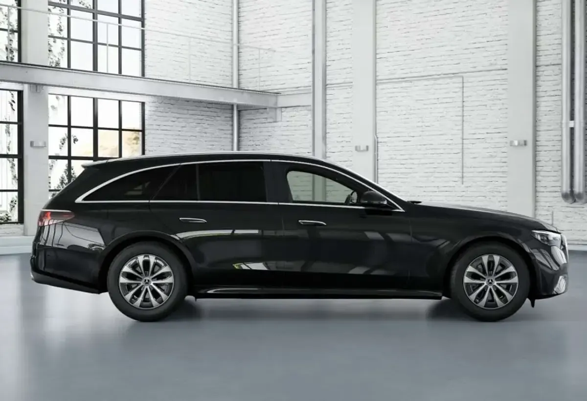 Gebraucht Mercedes E220 Avantgarde 197 PS (144 kW) 2026 Obsidianschwarz  metalliclack Kombi